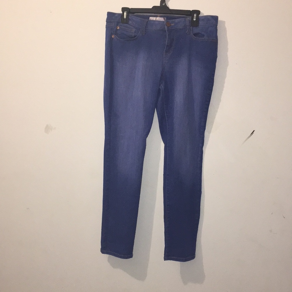 Blue stretchy jeans